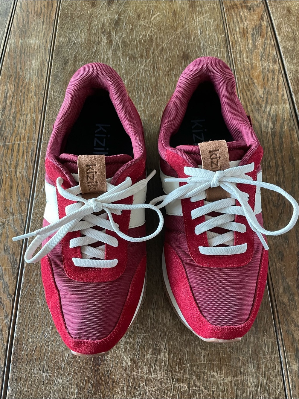 Kizik Red and White Slip-on Sneakers W9
